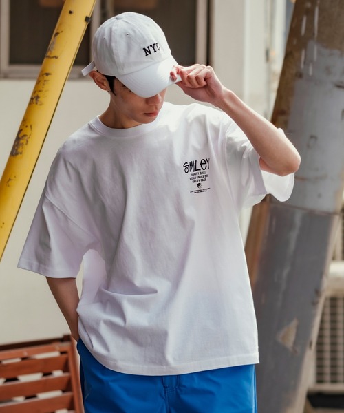 SMILEY FACE（スマイリーフェイス）の「【Smiliey Face】プリント＆ワッペン刺繍 半袖Tシャツ（Tシャツ/カットソー・メンズ・ブラック/サックスブルー/ブラック系その他/ホワイト/ホワイト系その他/ロイヤルブルー・X-LARGE/MEDIUM/LARGE）」の19枚目の写真