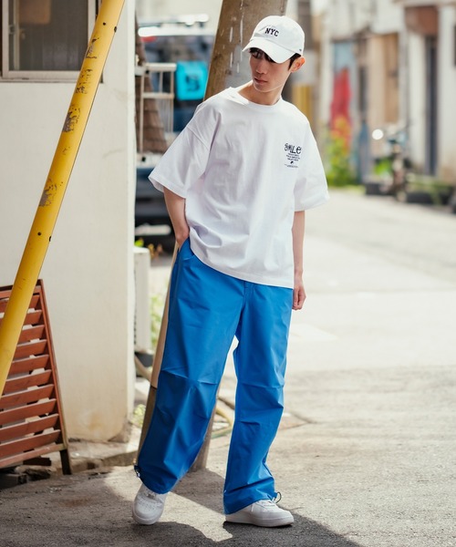 SMILEY FACE（スマイリーフェイス）の「【Smiliey Face】プリント＆ワッペン刺繍 半袖Tシャツ（Tシャツ/カットソー・メンズ・ブラック/サックスブルー/ブラック系その他/ホワイト/ホワイト系その他/ロイヤルブルー・X-LARGE/MEDIUM/LARGE）」の14枚目の写真