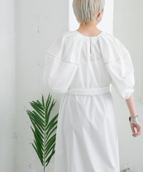 KBF（ケイビーエフ）の「配色ステッチボリュームスリーブワンピース（ワンピース・レディース・ホワイト/ネイビー/カーキ・ONE）」の17枚目の写真