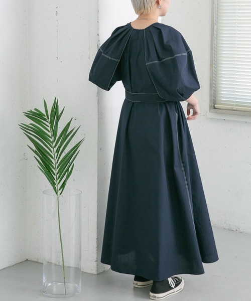 KBF（ケイビーエフ）の「配色ステッチボリュームスリーブワンピース（ワンピース・レディース・ホワイト/ネイビー/カーキ・ONE）」の14枚目の写真