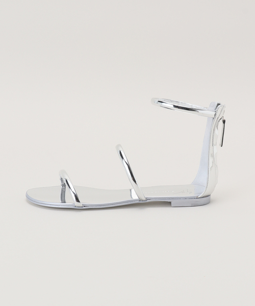 Giuseppe Zanotti（ジュベッゼサノッティ）の「【GIUSEPPE ZANOTTI/ジュゼッペ ザノッティ】metallic 3strap sandal（サンダル・レディース・シルバー・37/39/36）」の4枚目の写真