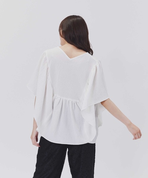 HONEYSUCKLE ROSE（ハニーサックルローズ）の「【接触冷感】【HONEYSUCKLE ROSE】サラサラバタフライシャツ（シャツ/ブラウス・レディース・ホワイト/ブラック・M/L）」の7枚目の写真