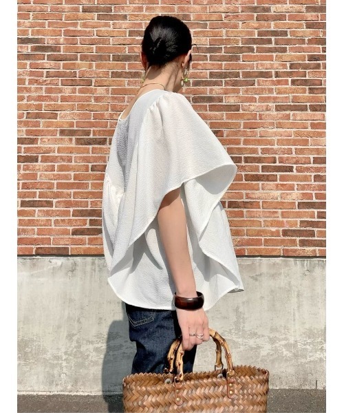 HONEYSUCKLE ROSE（ハニーサックルローズ）の「【接触冷感】【HONEYSUCKLE ROSE】サラサラバタフライシャツ（シャツ/ブラウス・レディース・ホワイト/ブラック・M/L）」の21枚目の写真