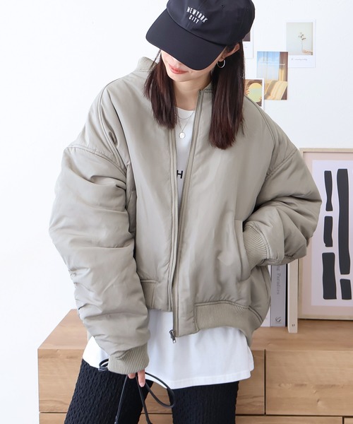 Social GIRL（ソーシャルガール）の「オーバーサイズギャザーMA-1ブルゾン（MA-1・レディース・ブラック/グレー/アイボリー・M/L）」の3枚目の写真