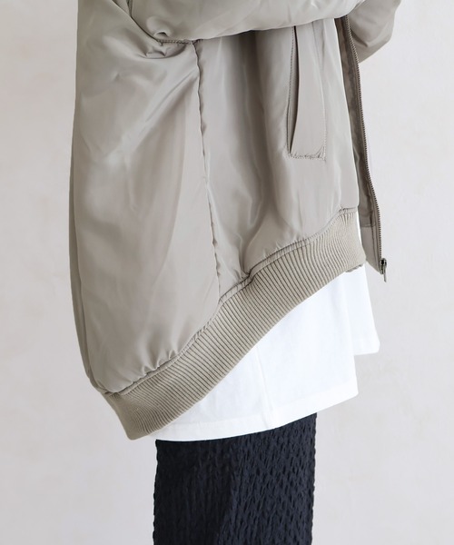 Social GIRL（ソーシャルガール）の「オーバーサイズギャザーMA-1ブルゾン（MA-1・レディース・ブラック/グレー/アイボリー・M/L）」の22枚目の写真