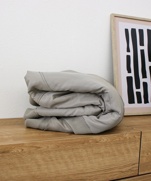 Social GIRL（ソーシャルガール）の「オーバーサイズギャザーMA-1ブルゾン（MA-1・レディース・ブラック/グレー/アイボリー・M/L）」の20枚目の写真