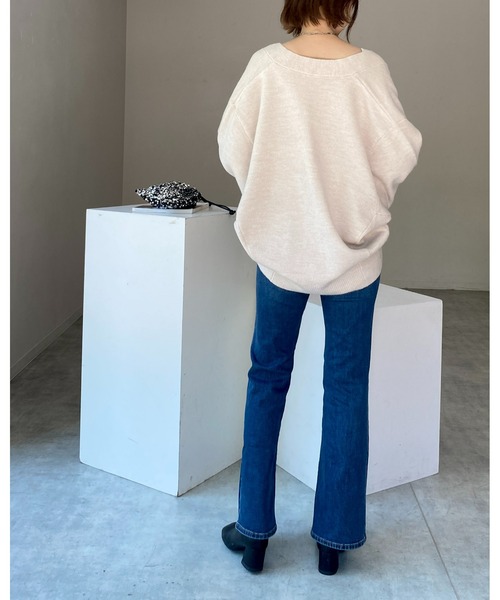 She's Closet(シーズクローゼット)の「ミックスカラードルマンスリーブボリューム袖Vネックニットカーディガン(カーディガン/ボレロ・レディース・ピンク/ブラック/アイボリー/グレイッシュベージュ・FREE)」の10枚目の写真