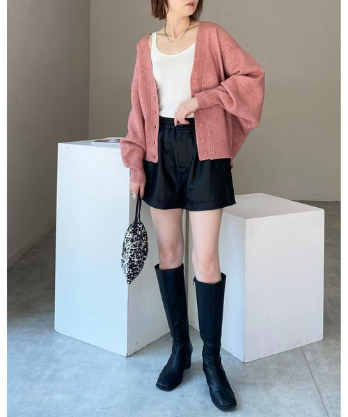 She's Closet(シーズクローゼット)の「ミックスカラードルマンスリーブボリューム袖Vネックニットカーディガン(カーディガン/ボレロ・レディース・ピンク/ブラック/アイボリー/グレイッシュベージュ・FREE)」の13枚目の写真