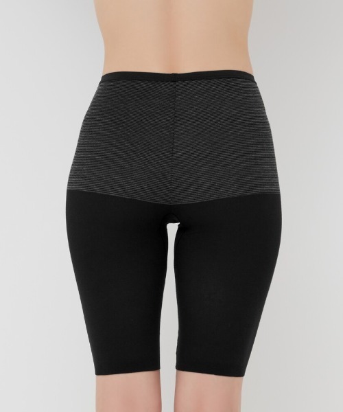 GUNZE(グンゼ)の「HOTMAGIC/ホットマジック 冷えのポイントを集中的に暖める あったか5分丈ボトム(インナーウェア/肌着・レディース・ベージュ系その他/ネイビー/ブラック/ピンク/ブルーグレー・MEDIUM/X-LARGE/LARGE)」の7枚目の写真