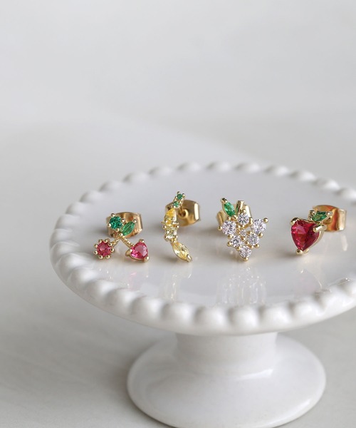 colleca la(コレカラ)の「フルーツビジューピアス(ピアス(両耳用)・レディース・イエロー/ピンク/パープル/レッド・フリ-)」の7枚目の写真