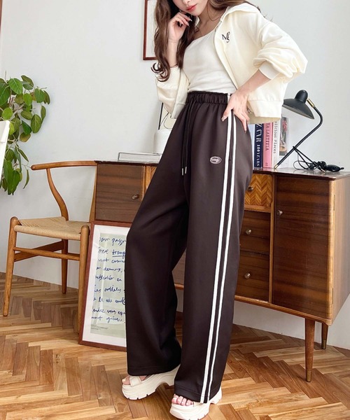 moment+（モーメントプラス）の「ロゴ刺繍トラックジャージパンツ（その他パンツ・レディース・アイボリー/ブラック/ネイビー/ホワイト系その他/レッド/ブラウン・L/M）」の21枚目の写真