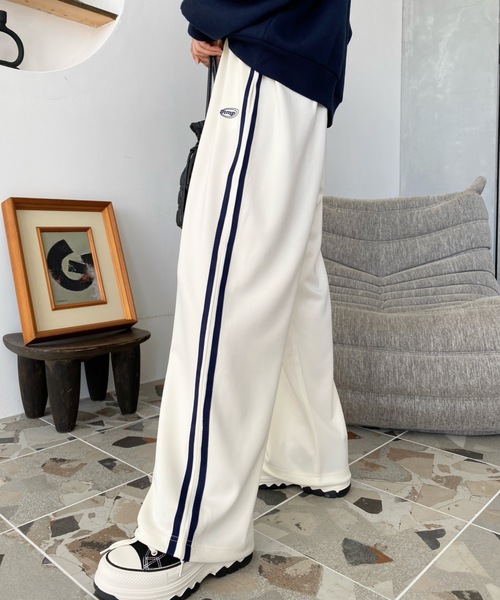 moment+（モーメントプラス）の「ロゴ刺繍トラックジャージパンツ（その他パンツ・レディース・アイボリー/ブラック/ネイビー/ホワイト系その他/レッド/ブラウン・L/M）」の10枚目の写真