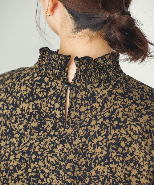 hunch（ハンチ）の「単色花柄ボウタイブラウス（シャツ/ブラウス