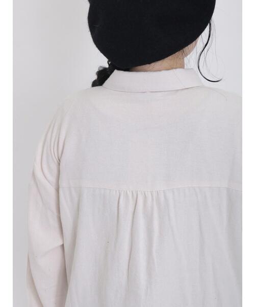 Samansa Mos2(サマンサ モスモス)の「ネルクレリックレギュラーカラーシャツ(シャツ/ブラウス・レディース・オフホワイト/ブラウン/チャコールグレー/キナリ・F)」の20枚目の写真