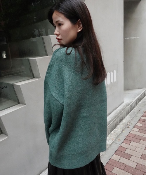 CORNERS(コーナーズ)の「ロゴクルーネックニットプルオーバー(ニット/セーター・レディース・グレイッシュベージュ/ピンク/グリーン・FREE)」の9枚目の写真