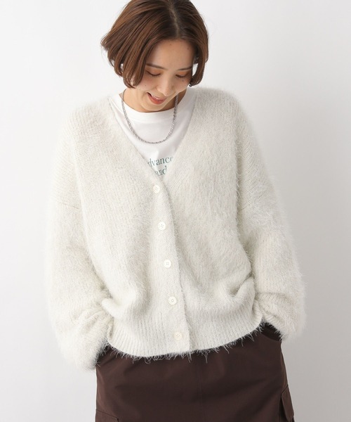 LEPSIM(レプシィム)の「5ゲージラメフェザーカーディガン 980542(ニット/セーター・レディース・ネイビー/オフホワイト/ライトグレー・FREE)」の4枚目の写真