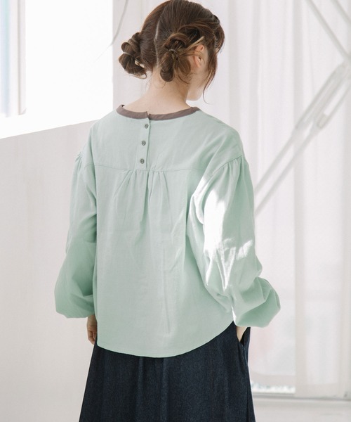 POU DOU DOU（プードゥドゥ）の「配色衿フロントボタニカル刺繍ブラウス（シャツ/ブラウス・レディース・キナリ/ダークブラウン/ライトブルー・3）」の10枚目の写真