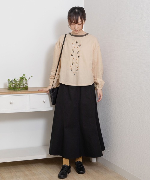 POU DOU DOU（プードゥドゥ）の「配色衿フロントボタニカル刺繍ブラウス（シャツ/ブラウス・レディース・キナリ/ダークブラウン/ライトブルー・3）」の19枚目の写真