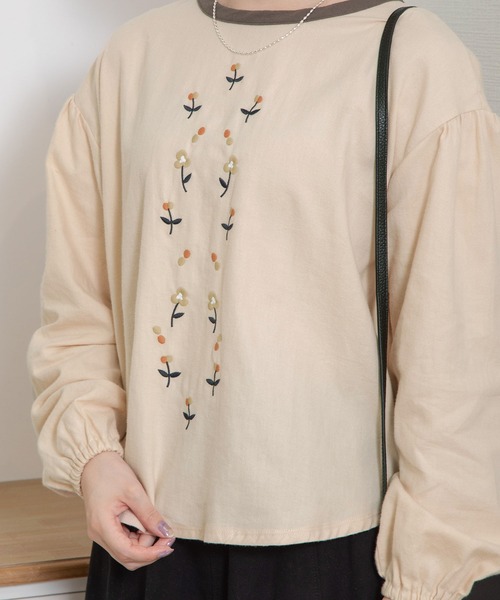 POU DOU DOU（プードゥドゥ）の「配色衿フロントボタニカル刺繍ブラウス（シャツ/ブラウス・レディース・キナリ/ダークブラウン/ライトブルー・3）」の20枚目の写真