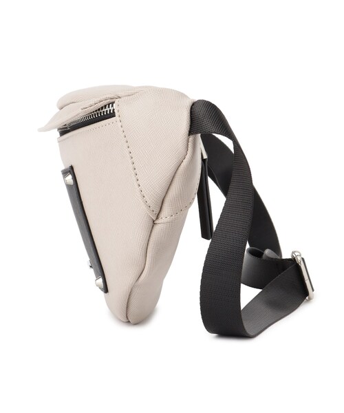 tk.TAKEO KIKUCHI(ティーケータケオキクチ)の「◆【WEB限定】レザー調ミニウエストバッグ(ボディバッグ/ウエストポーチ・レディース・ブラック系/ブラック系4/ベージュ系4/ブラック系1/ブラック系5/ダークブラウン/ブラック・00)」の13枚目の写真