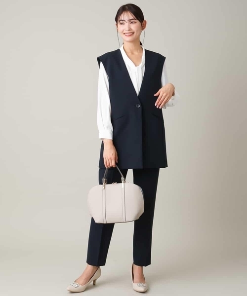 a.v.v（アーヴェヴェ）の「【洗える/イージーケア】ダブルクロスベルト付ジレジャケット（スーツベスト・レディース・ネイビー/ライトグレー・42/34/38/36/40）」の8枚目の写真