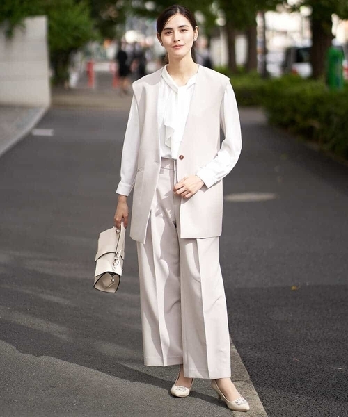 a.v.v（アーヴェヴェ）の「【洗える/イージーケア】ダブルクロスベルト付ジレジャケット（スーツベスト・レディース・ネイビー/ライトグレー・42/34/38/36/40）」の14枚目の写真