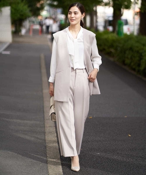 a.v.v（アーヴェヴェ）の「【洗える/イージーケア】ダブルクロスベルト付ジレジャケット（スーツベスト・レディース・ネイビー/ライトグレー・42/34/38/36/40）」の19枚目の写真