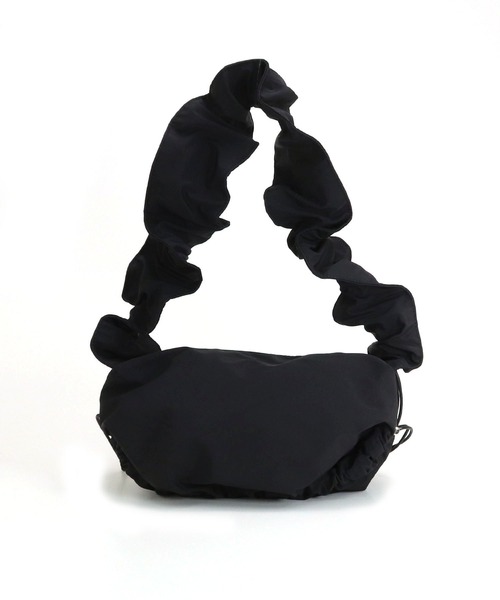 COLDE (コルデ)の「ギャザーナイロンショルダーバッグ(ショルダーバッグ・レディース・アイボリー/ライトイエロー/ブラック・FREE)」の6枚目の写真