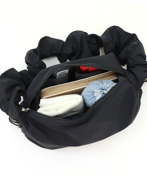 COLDE (コルデ)の「ギャザーナイロンショルダーバッグ(ショルダーバッグ・レディース・アイボリー/ライトイエロー/ブラック・FREE)」の10枚目の写真