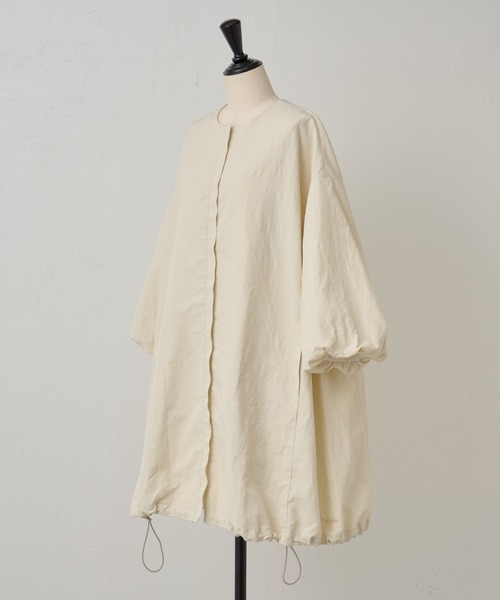 BEARDSLEY（ビアズリー）の「リネンポリバルーン袖コート（ノーカラーコート・レディース・ネイビー/アイボリー・FREE）」の22枚目の写真