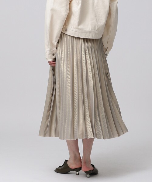 GALLEST（ギャレスト）の「シャイニープリーツスカート（スカート・レディース・ゴールド/ブラック/シルバー・36/38/40）」の9枚目の写真