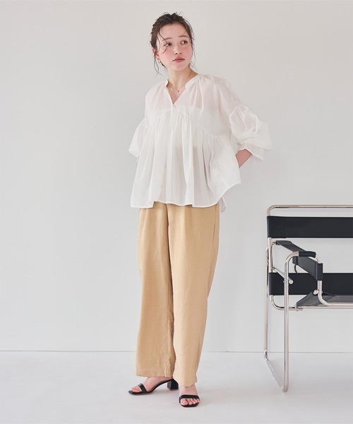 titivate（ティティベイト）の「タック入りリラックスワイドパンツ（その他パンツ・レディース・ベージュ/レッド/ライトグリーン/ブラック・L/M/S）」の5枚目の写真