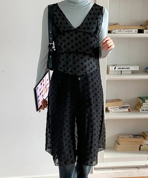 Girly Doll(ガーリードール)の「シアーフラワー刺繍レイヤードワンピース(ワンピース・レディース・ベージュ/ブラック・F)」の6枚目の写真