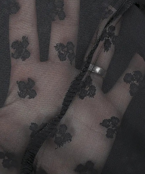 Girly Doll(ガーリードール)の「シアーフラワー刺繍レイヤードワンピース(ワンピース・レディース・ベージュ/ブラック・F)」の13枚目の写真