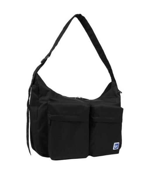fredy emue（フレディエミュ）の「【UNIVERSAL OVERALL】2POCKET SHOULDER BAG（ショルダーバッグ・レディース・ブラック/オフホワイト・FREE）」の3枚目の写真