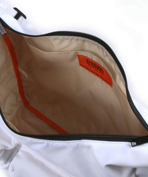 fredy emue（フレディエミュ）の「【UNIVERSAL OVERALL】2POCKET SHOULDER BAG（ショルダーバッグ・レディース・ブラック/オフホワイト・FREE）」の9枚目の写真