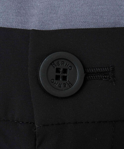 HERNO(ヘルノ)の「【HERNO/ヘルノ】Laminar ストレッチナイロン タックパンツ(その他パンツ・メンズ・ブラック/ネイビー・48/50)」の17枚目の写真
