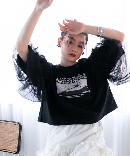 bohmal(ボマール)の「デザインプリントチュールスリーブTシャツ(Tシャツ/カットソー・レディース・ホワイト/ブラック・FREE)」の2枚目の写真