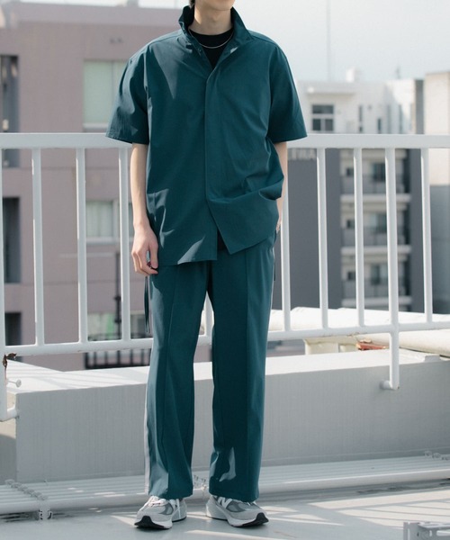 Uiscel（ユイセル）の「Uiscel　4wayストレッチサイドジップルーズシャツ（シャツ/ブラウス・メンズ・ブラック/ブルー・MEDIUM/LARGE）」の18枚目の写真