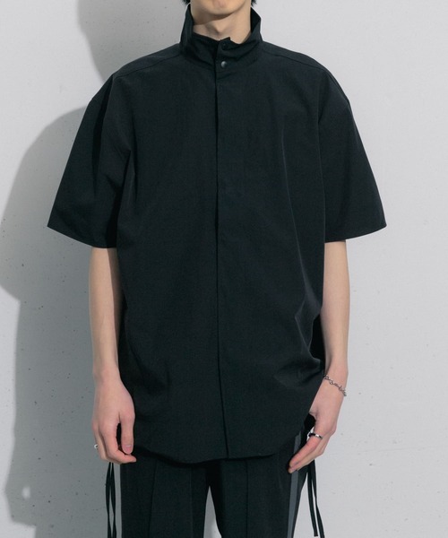 Uiscel（ユイセル）の「Uiscel　4wayストレッチサイドジップルーズシャツ（シャツ/ブラウス・メンズ・ブラック/ブルー・MEDIUM/LARGE）」の20枚目の写真