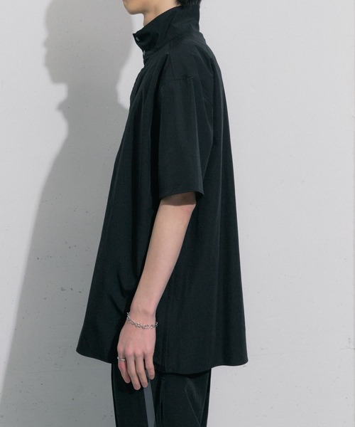 Uiscel（ユイセル）の「Uiscel　4wayストレッチサイドジップルーズシャツ（シャツ/ブラウス・メンズ・ブラック/ブルー・MEDIUM/LARGE）」の21枚目の写真
