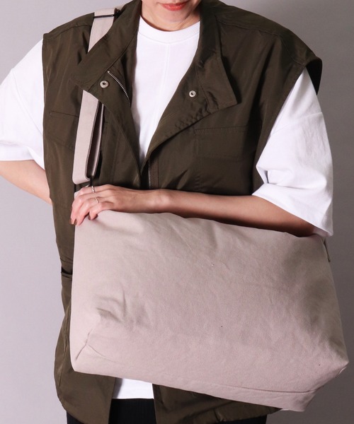 BAYBLO(ベイブロ)の「(CR)【ユニセックス】キャンバス シンプル ショルダーバッグ(ショルダーバッグ・レディース・アイボリー/ダークグレー/ブラック/ライトグレー・ONE SIZE)」の1枚目の写真