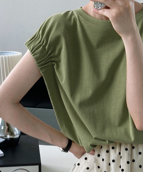 COCOMOMO(ココモモ)の「ギャザースリーブTシャツ コットン100%(Tシャツ/カットソー・レディース・ブラック/ホワイト/グリーン/イエロー・M/L/XL)」の14枚目の写真