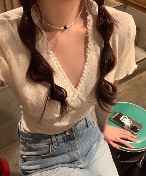 by muni:r(バイ ムニール)の「フリルVパンチング半袖Tシャツ(Tシャツ/カットソー・レディース・ブラック/グレー/ホワイト・FREE)」の22枚目の写真
