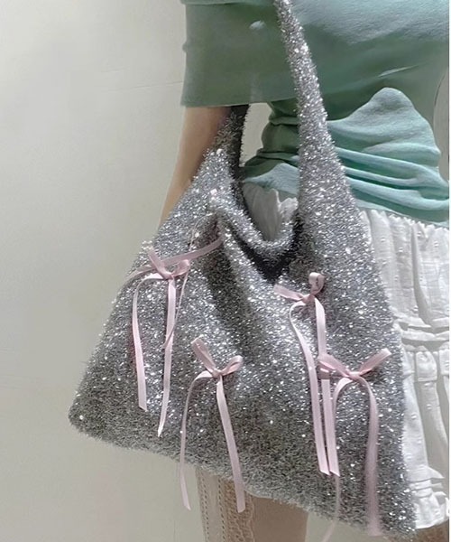 Chick（チック）の「リボン付きラメショルダーバック（トートバッグ・レディース・シルバー・FREE）」の2枚目の写真