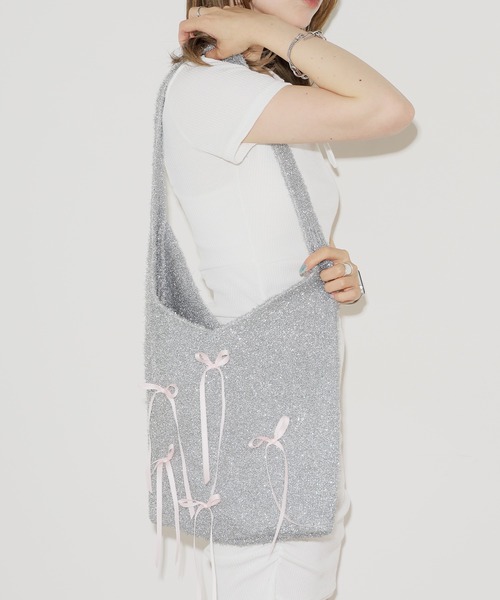 Chick（チック）の「リボン付きラメショルダーバック（トートバッグ・レディース・シルバー・FREE）」の14枚目の写真