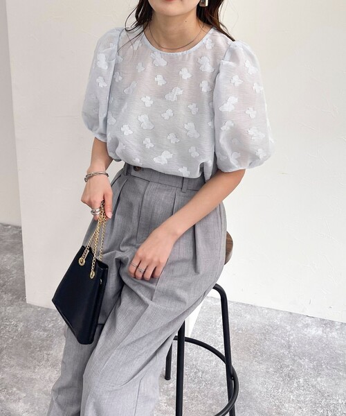 fredy emue（フレディエミュ）の「シアージャガード5分袖ブラウス（シャツ/ブラウス・レディース・グレー/サックスブルー/アイボリー・38）」の15枚目の写真