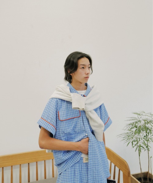 common gull products.(コモンガルプロダクツ)の「おやすみと行ってきますのシャツ、夏(シャツ/ブラウス・レディース・ライトブルー/レッド・MEDIUM/LARGE)」の3枚目の写真