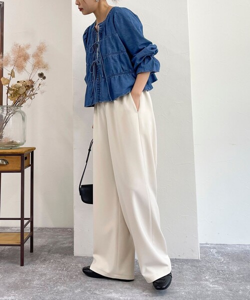 fredy emue(フレディエミュ)の「シャーリングリボンデニムシャツ(シャツ/ブラウス・レディース・サックスブルー/ブルー・38)」の8枚目の写真