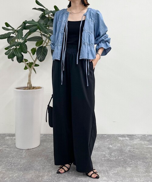 fredy emue(フレディエミュ)の「シャーリングリボンデニムシャツ(シャツ/ブラウス・レディース・サックスブルー/ブルー・38)」の18枚目の写真